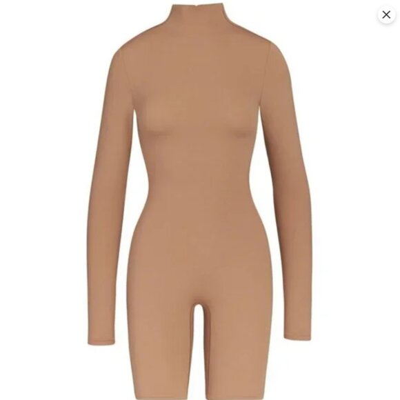 SKIMS All-in-one Shaping Mid-thigh Long Sleeve Onesie Bodysuit (4X) - Picture 4 of 6
